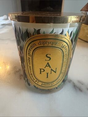 diptyque Gold and Green Sapin Decorative Candle